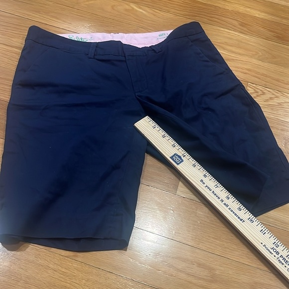 Lilly Pulitzer navy blue cotton Avenue shorts size 2 . - Picture 8 of 9